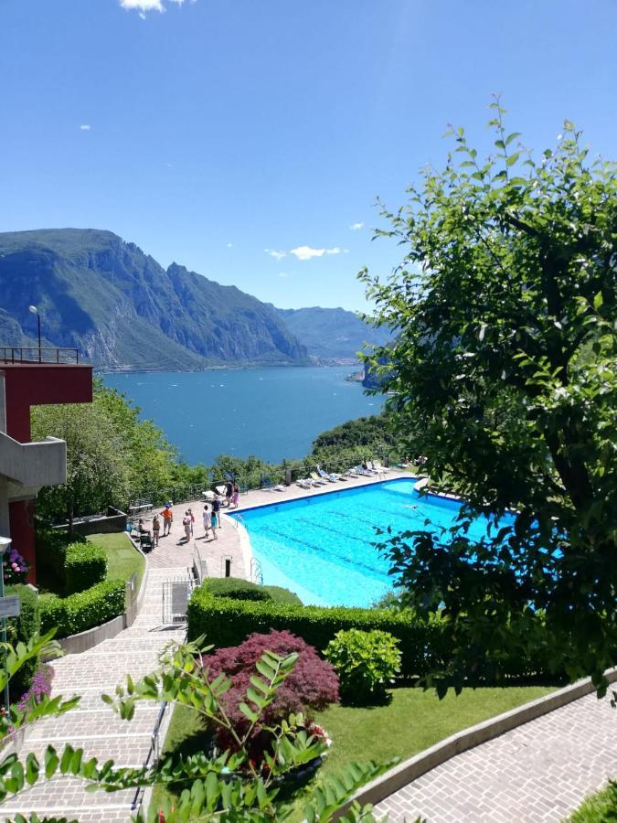 Attico With Big Terrace In Residence With Pool Valbrona Exterior foto